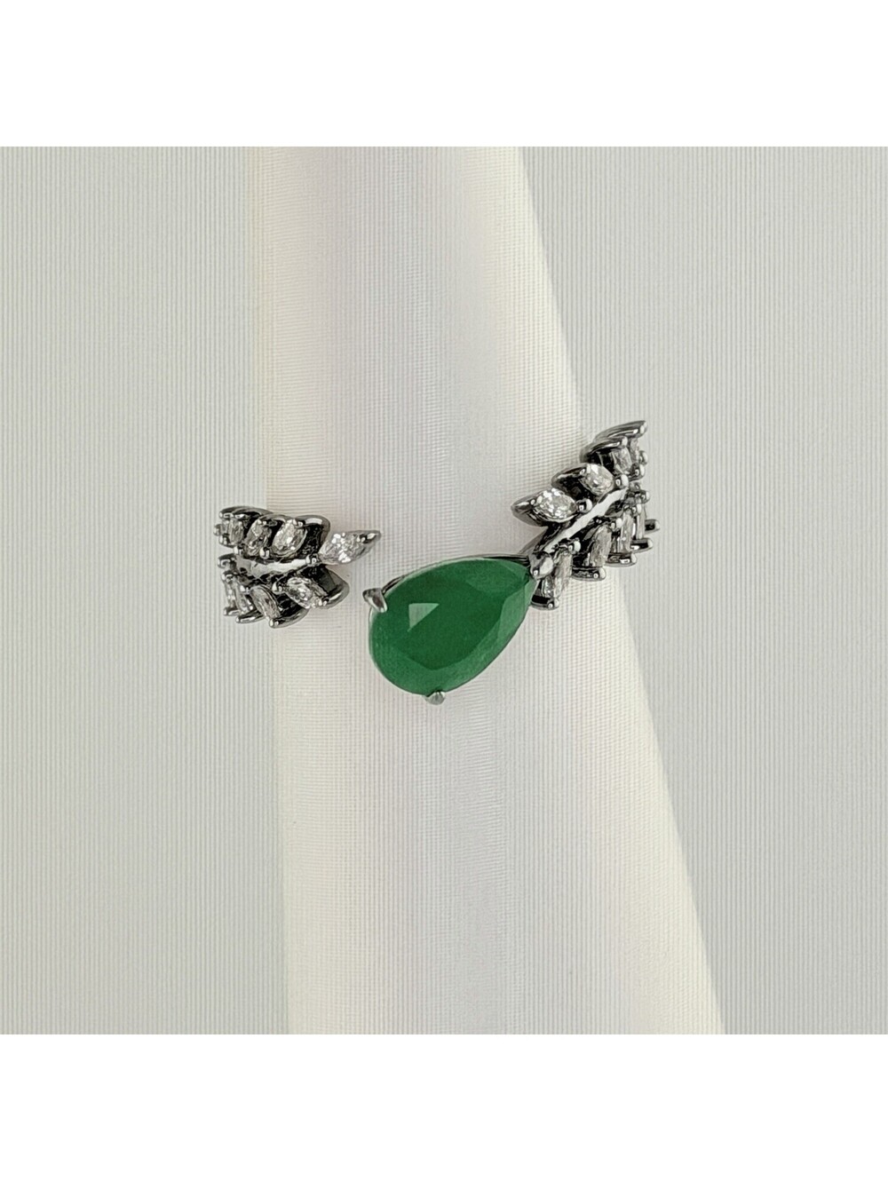 Bomb Party Ring Sz 7 “Paris Nights” Lab Created Emerald on Hematite RBP7486